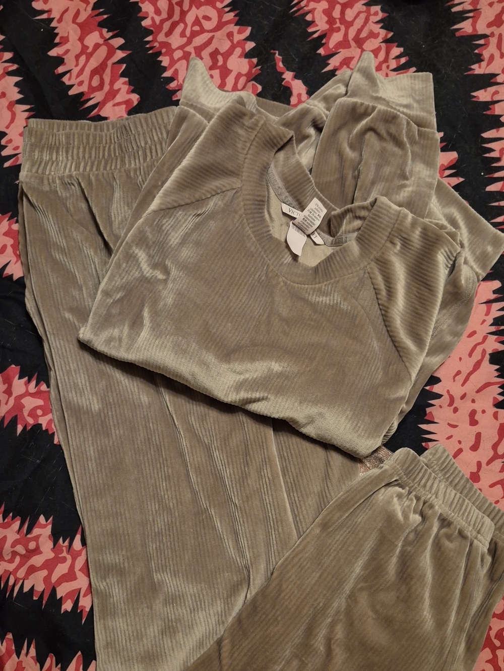 Victoria's Secret Taupe Velvet Ribbed Lounge Set